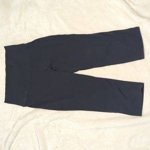 Old Navy active wear cropped sweatpants size  small